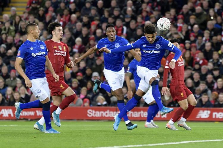 渝媒介绍重庆铜梁龙冲超庆典：也是新股东形象的首次集中展示